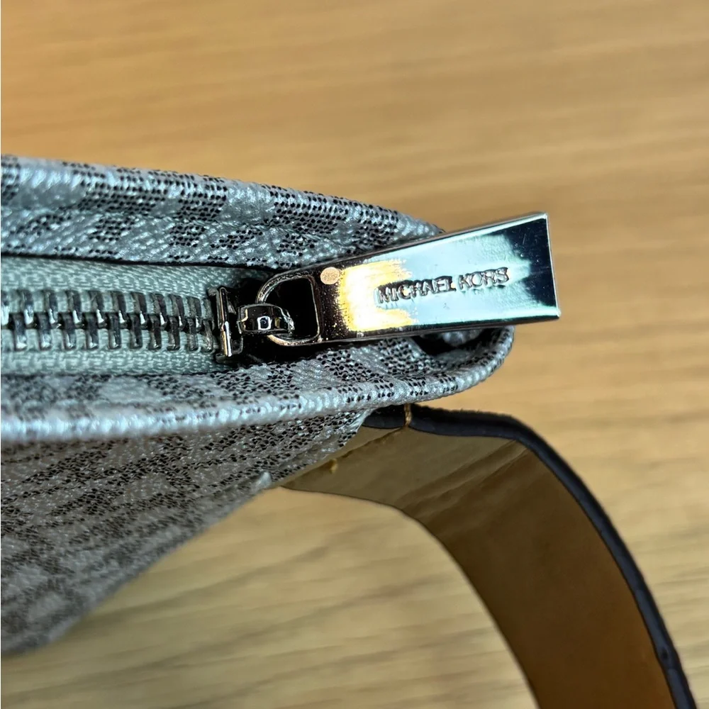 Michael Kors Silver Monogram Logo Belt Bag Pack L/XL 556195‎ Mens Womens